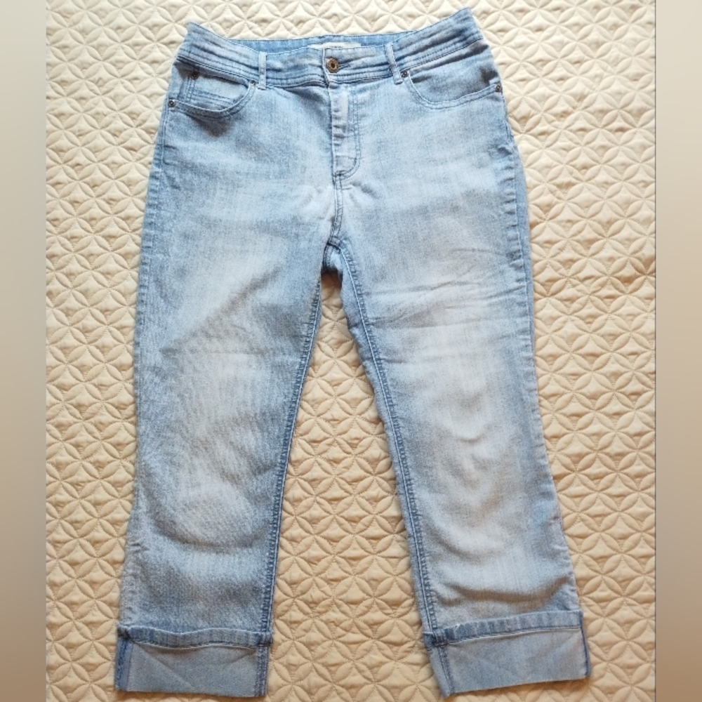Chico’s Platinum Denim Cuffed Capri Cropped Jeans Size 8 (1)